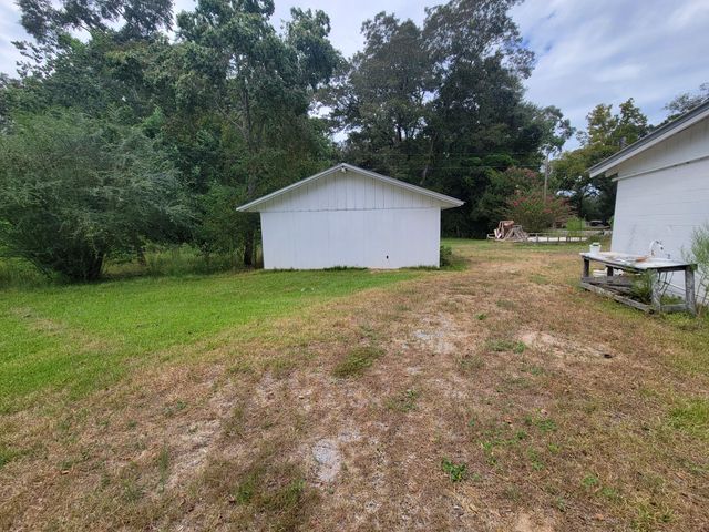 7575 N Us Highway 331, Defuniak Springs, FL 32433