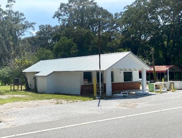 7575 N Us Highway 331, Defuniak Springs, FL 32433
