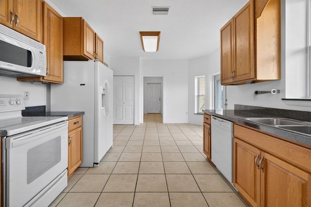 38327 HAMRICH DRIVE, Dade City, FL 33525