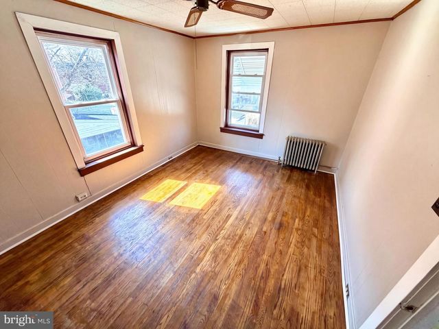 19 4TH AVE, Roebling, NJ 08554