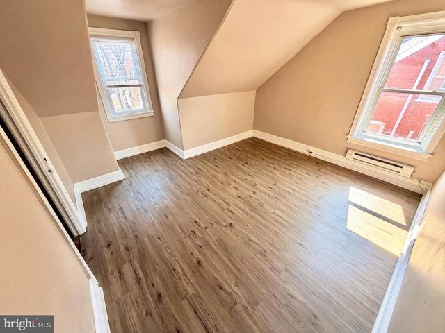 19 4TH AVE, Roebling, NJ 08554