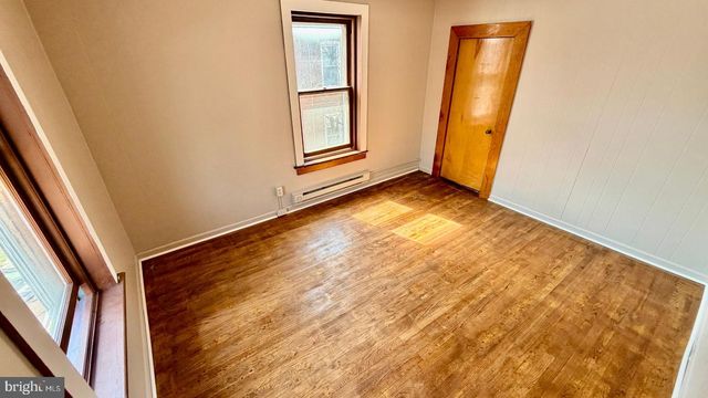 19 4TH AVE, Roebling, NJ 08554