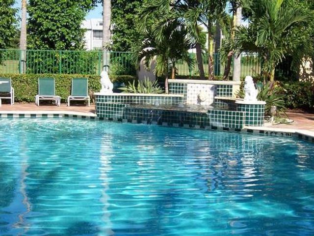 1743 Village Boulevard 207, West Palm Beach, FL 33409