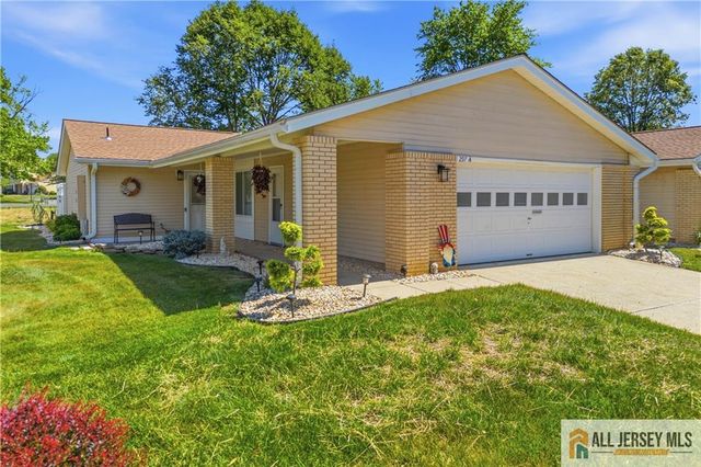 297 Yardley Drive 297A, Monroe, NJ 08831