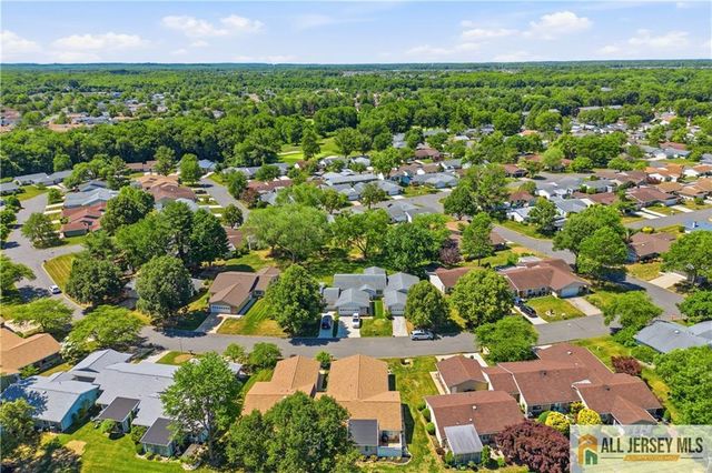 297 Yardley Drive 297A, Monroe, NJ 08831