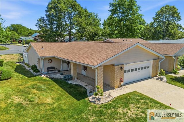 297 Yardley Drive 297A, Monroe, NJ 08831