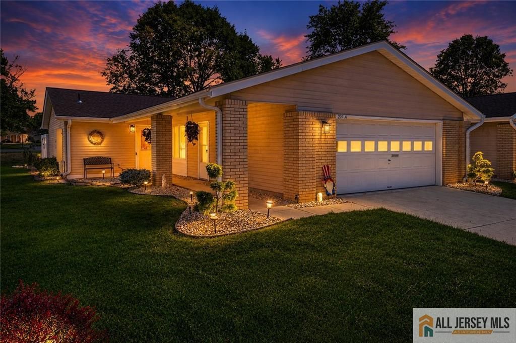 297 Yardley Drive 297A, Monroe, NJ 08831