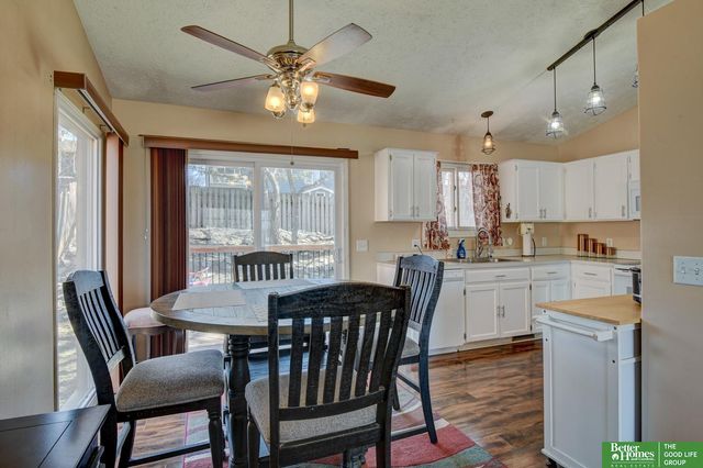 8849 N 81 Avenue, Omaha, NE 68122