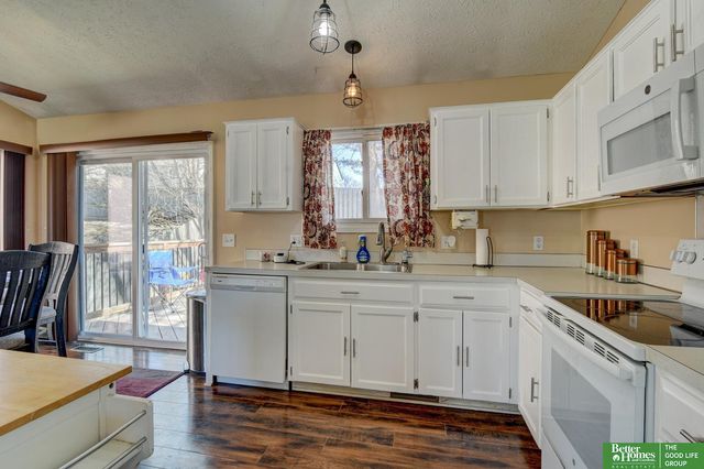 8849 N 81 Avenue, Omaha, NE 68122