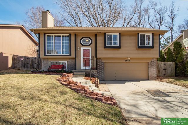 8849 N 81 Avenue, Omaha, NE 68122