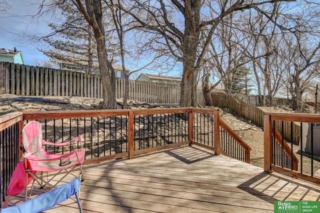 8849 N 81 Avenue, Omaha, NE 68122