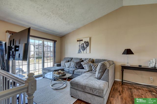 8849 N 81 Avenue, Omaha, NE 68122