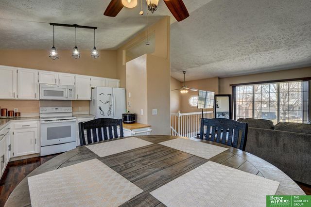 8849 N 81 Avenue, Omaha, NE 68122