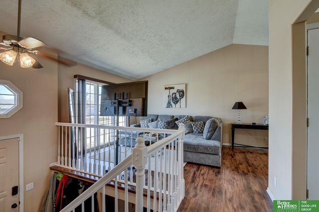 8849 N 81 Avenue, Omaha, NE 68122