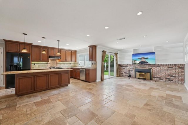 6620 Thames Drive, Gilroy, CA 95020