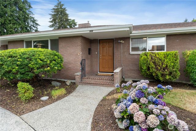 1104 Paradise Parkway, Fircrest, WA 98466