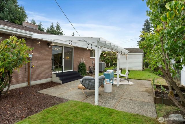 1104 Paradise Parkway, Fircrest, WA 98466