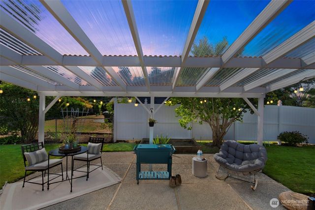 1104 Paradise Parkway, Fircrest, WA 98466