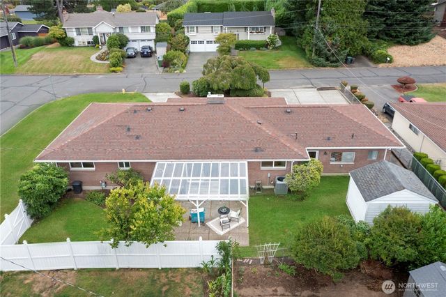 1104 Paradise Parkway, Fircrest, WA 98466