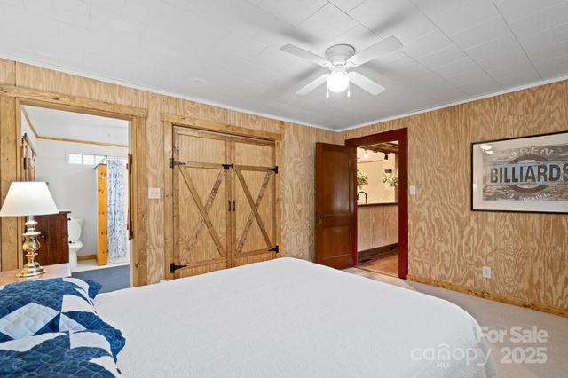 315 21st Street SW, Hickory, NC 28602