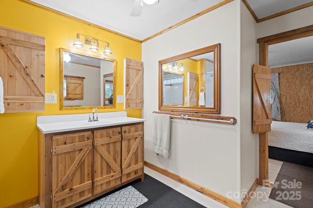 315 21st Street SW, Hickory, NC 28602