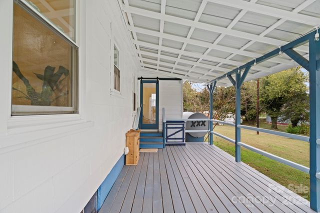 315 21st Street SW, Hickory, NC 28602