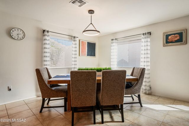 1345 W Vuelta Del Yunque, Sahuarita, AZ 85629