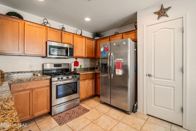 1345 W Vuelta Del Yunque, Sahuarita, AZ 85629