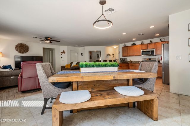 1345 W Vuelta Del Yunque, Sahuarita, AZ 85629