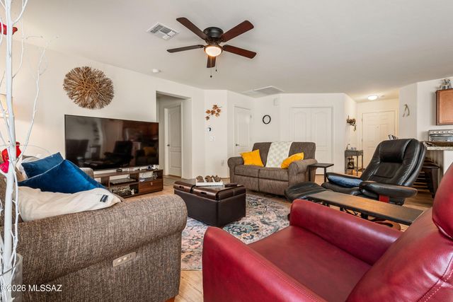 1345 W Vuelta Del Yunque, Sahuarita, AZ 85629