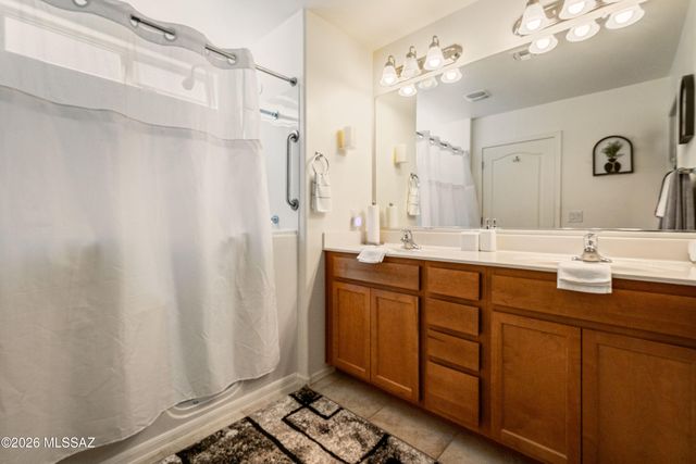 1345 W Vuelta Del Yunque, Sahuarita, AZ 85629