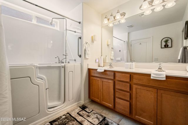 1345 W Vuelta Del Yunque, Sahuarita, AZ 85629