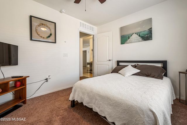 1345 W Vuelta Del Yunque, Sahuarita, AZ 85629