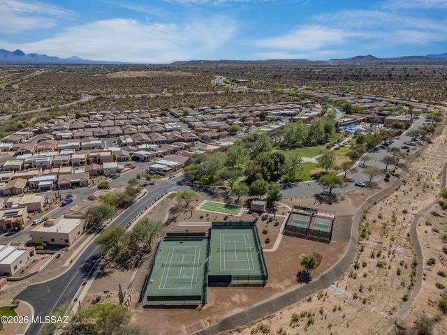 1345 W Vuelta Del Yunque, Sahuarita, AZ 85629