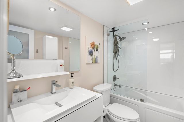 2611 N Riverside Dr 307, Pompano Beach, FL 33062