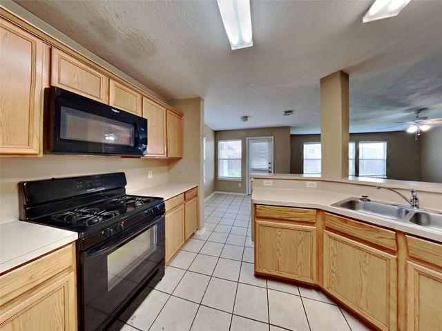 8030 Echinacea Drive, Baytown, TX 77521