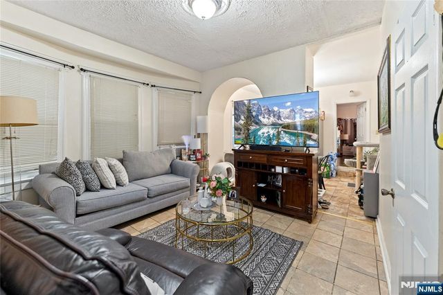 86 Clendenny, Jersey City, NJ 07304