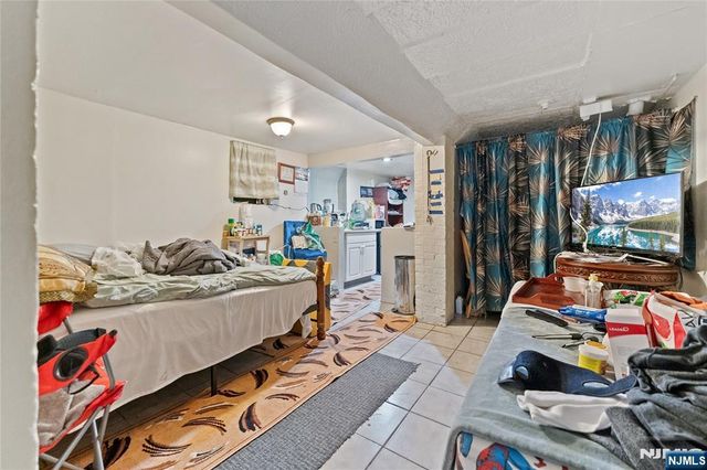 86 Clendenny, Jersey City, NJ 07304
