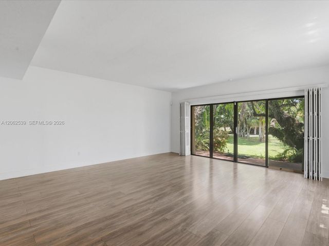 8886 SW 62nd Ter 8-A, Miami, FL 33173