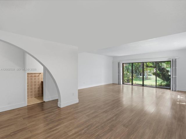8886 SW 62nd Ter 8-A, Miami, FL 33173