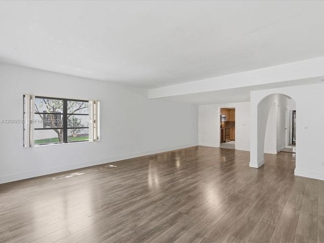 8886 SW 62nd Ter 8-A, Miami, FL 33173