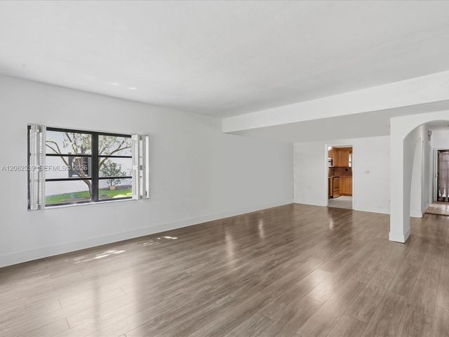 8886 SW 62nd Ter 8-A, Miami, FL 33173