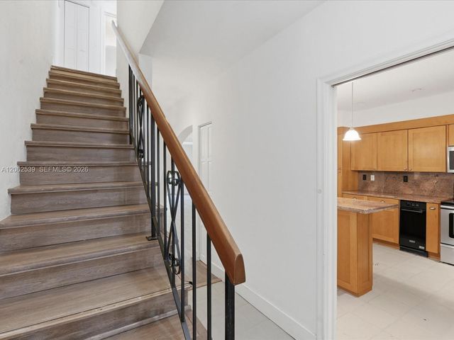 8886 SW 62nd Ter 8-A, Miami, FL 33173