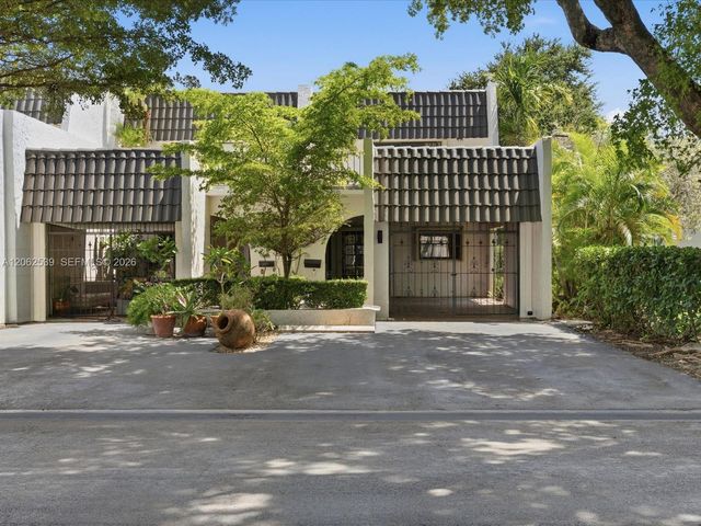 8886 SW 62nd Ter 8-A, Miami, FL 33173