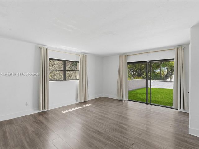 8886 SW 62nd Ter 8-A, Miami, FL 33173