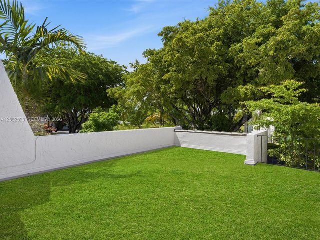 8886 SW 62nd Ter 8-A, Miami, FL 33173
