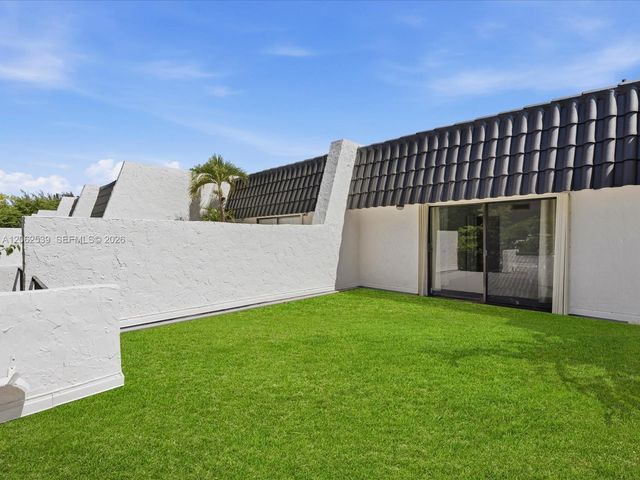 8886 SW 62nd Ter 8-A, Miami, FL 33173