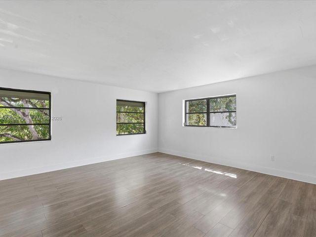8886 SW 62nd Ter 8-A, Miami, FL 33173