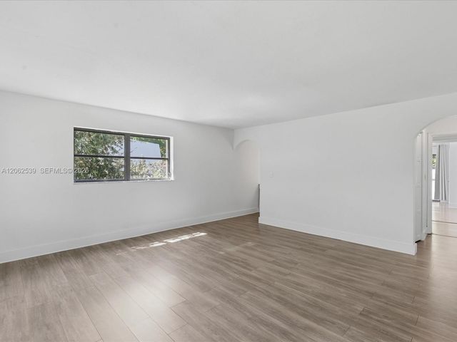 8886 SW 62nd Ter 8-A, Miami, FL 33173
