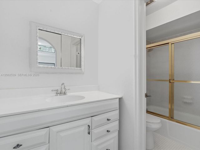 8886 SW 62nd Ter 8-A, Miami, FL 33173